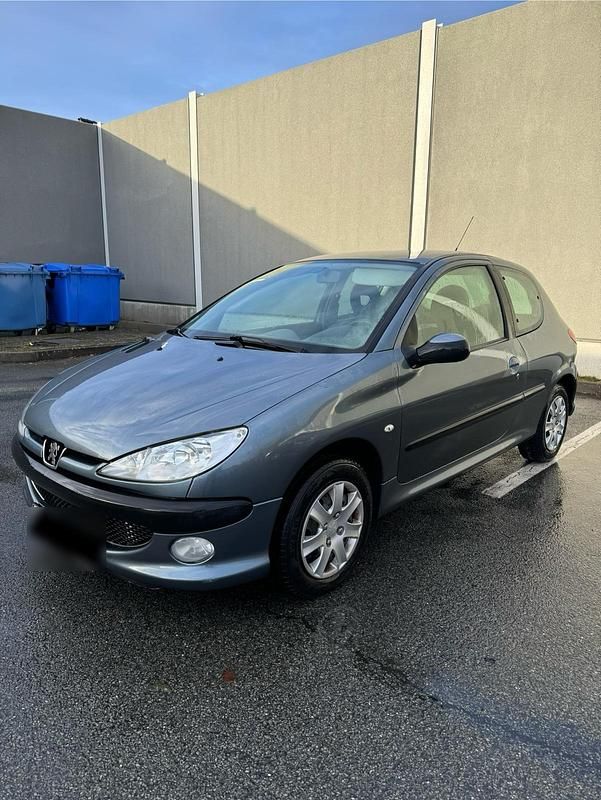 Gebraucht Peugeot 206 75 PS (55 kW) 2006 Grau Kleinwagen
