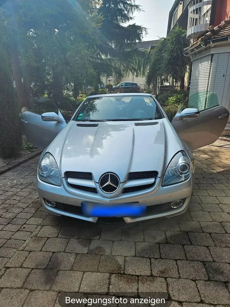 Second-hand Mercedes SLK200 184 CP (135 kW) 2010 Argintiu Cabrio
