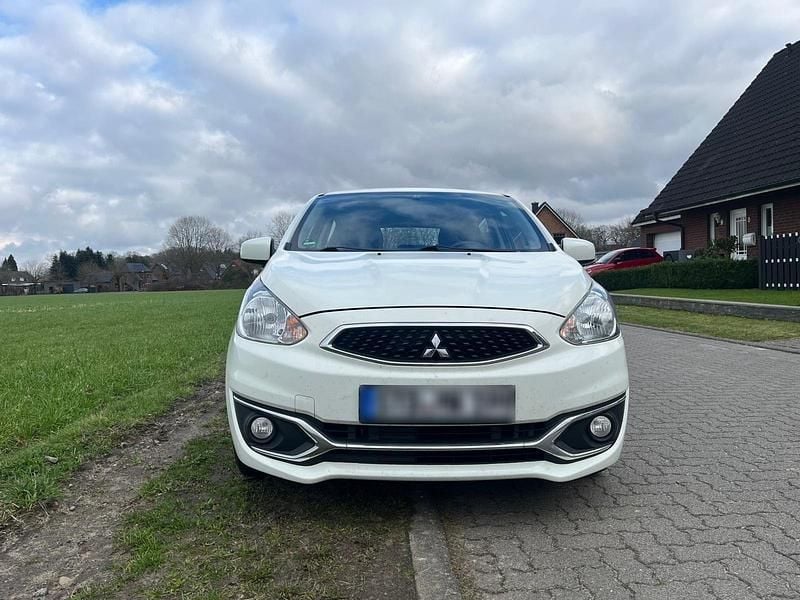 Gebraucht Mitsubishi Space Star Active 71 PS (52 kW) 2017 Weiß Kleinwagen