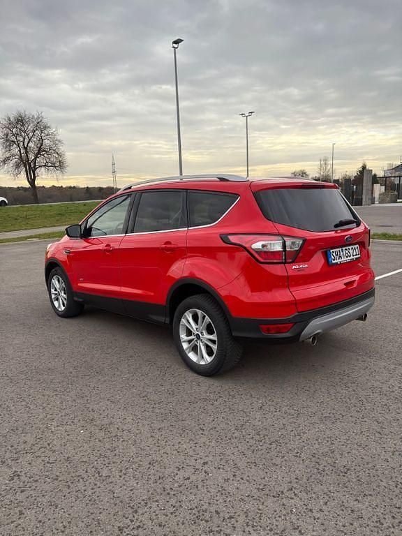 Rot Gebraucht 2018 Ford Kuga Titanium SUV | 14.999 € (Superpreis) - Bild 1/4