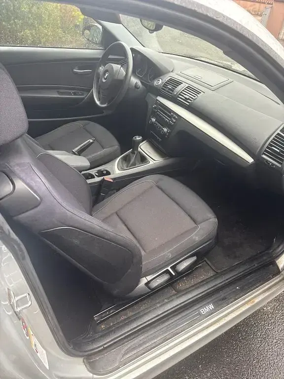 Gebraucht BMW 118 143 PS (105 kW) 2009 Silber Kleinwagen