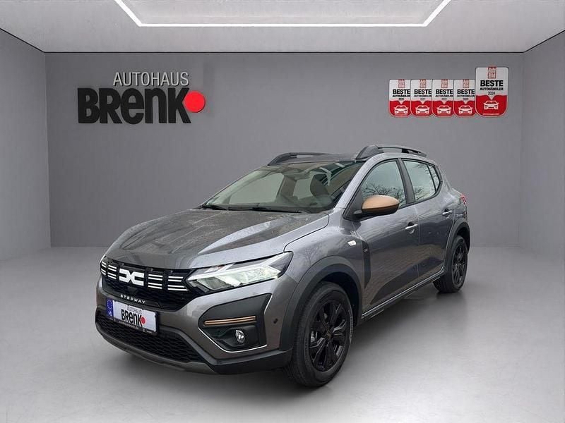 Grün Neu 2025 Dacia Sandero Extreme Limousine | 20.190 € - Bild 1/3