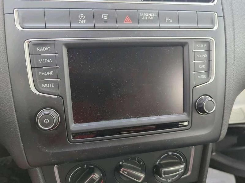 Gebraucht VW Polo Comfortline 90 PS (66 kW) 2016 Reflexsilber metallic Kleinwagen