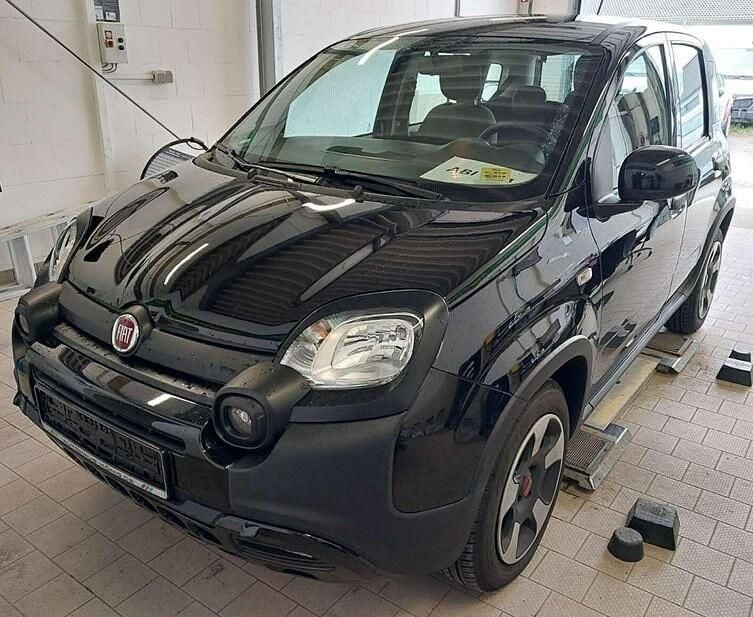 Schwarz Gebraucht 2023 Fiat Panda Cross Cross Kleinwagen | 12.999 € (Fairer Preis) - Bild 1/3