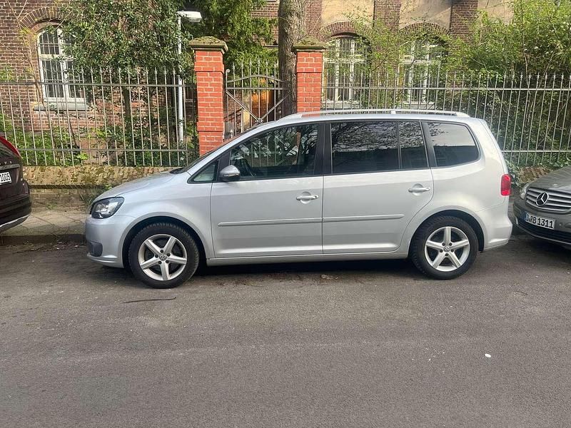 Gebraucht VW Touran Highline 170 PS (125 kW) 2010 Silber Van / Kleinbus
