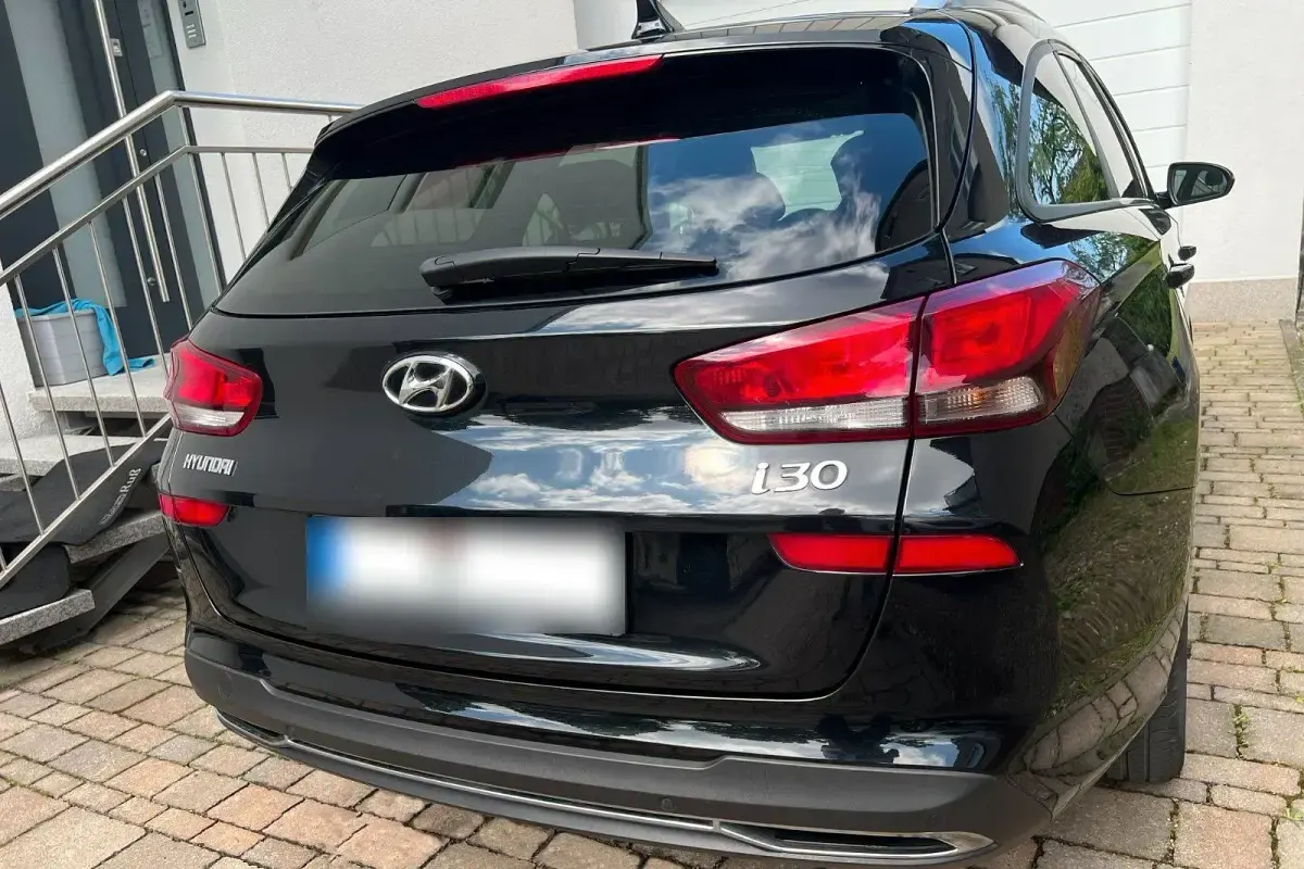 Gebraucht Hyundai i30 Edition 30 116 PS (85 kW) 2021 Schwarz Kombi