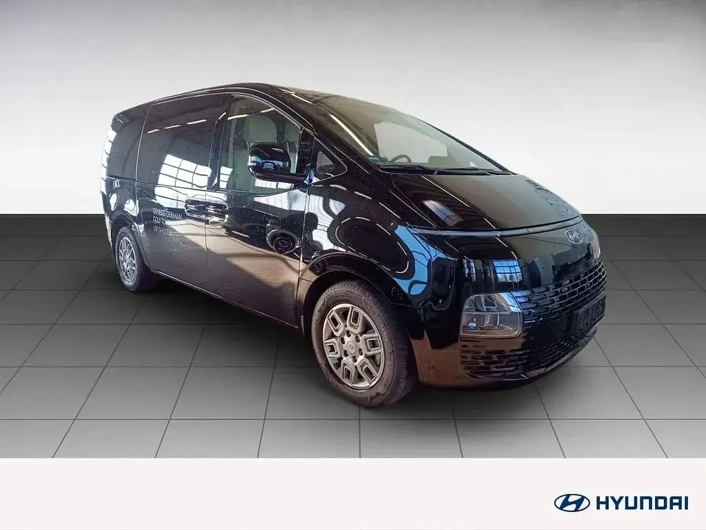 Gebraucht Hyundai Staria Trend 177 PS (130 kW) 2024 Schwarz Van / Kleinbus