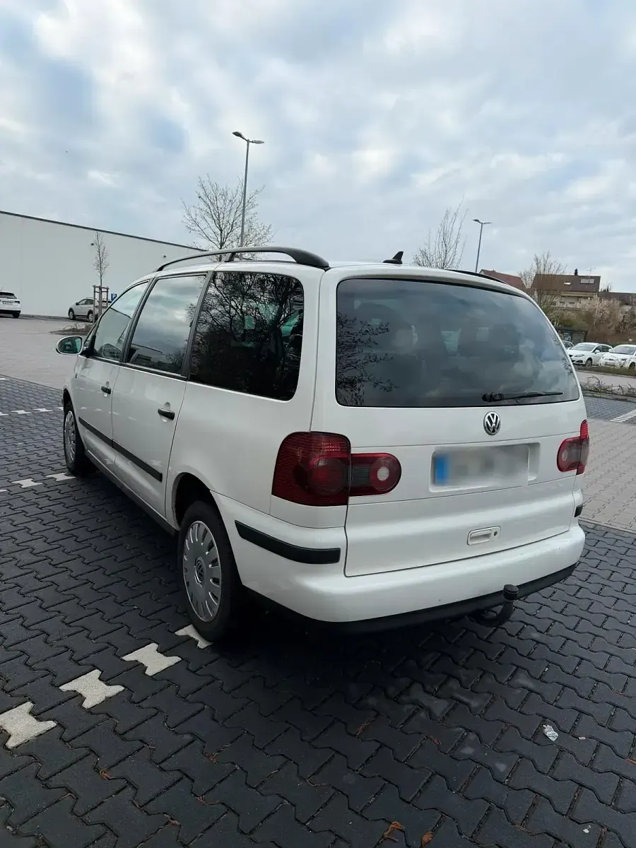 Gebraucht VW Sharan 140 PS (102 kW) 2008 Weiß Van / Kleinbus