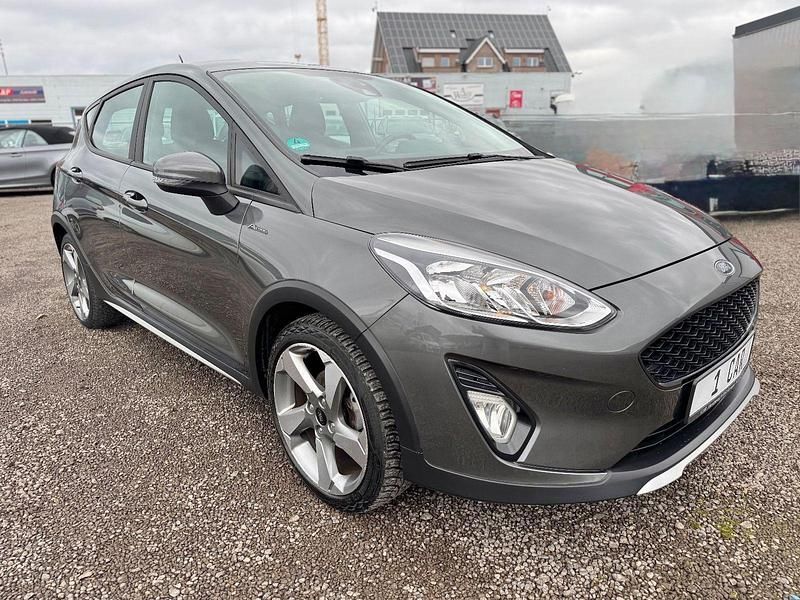 Grau Gebraucht 2018 Ford Fiesta Active Kleinwagen | 9.950 € (Guter Preis) - Bild 1/4
