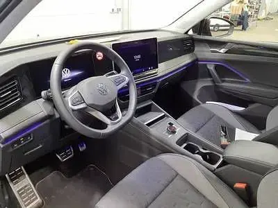 Gebraucht VW Tiguan Goal 150 PS (110 kW) 2025 0e grenadillschwarz metallic (metallic) SUV