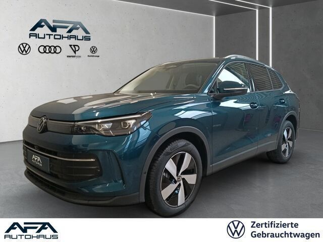 Nightshade blue metallic Gebraucht 2024 VW Tiguan Life SUV | 40.888 € - Bild 1/2