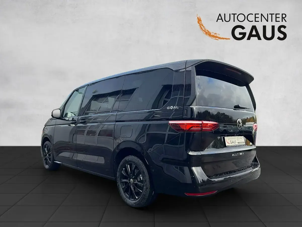 Neu VW Multivan Life 150 PS (110 kW) 2025 Schwarz Van / Kleinbus
