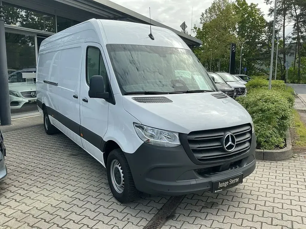 Gebraucht Mercedes Sprinter 170 PS (125 kW) 2024 Arktikweiß Van