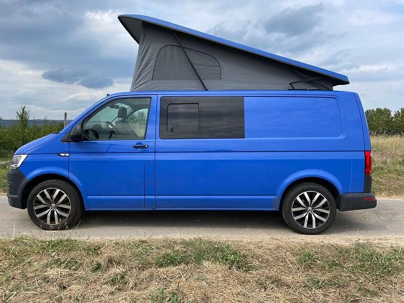 Blau Gebraucht 2017 VW T6 California Van | 29.900 € - Bild 1/4