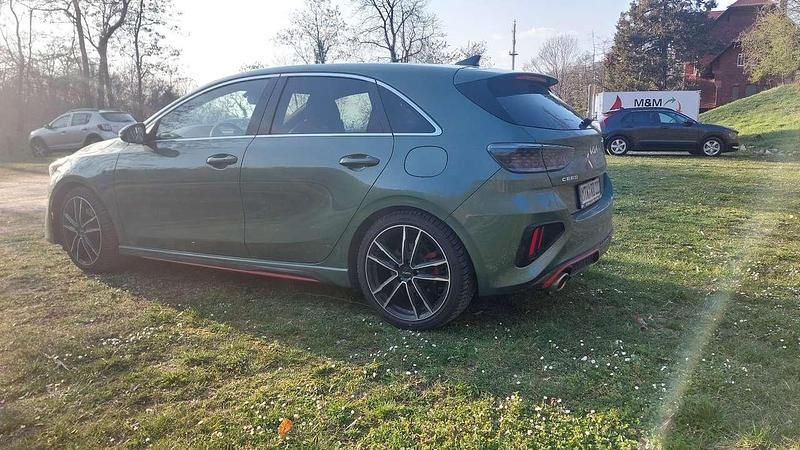 Gebraucht Kia Ceed GT GT 204 PS (150 kW) 2023 Grün Limousine