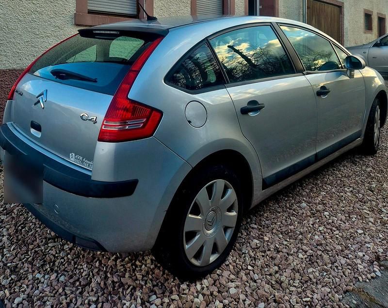 Gebraucht Citroën C4 108 PS (79 kW) 2005 Silber Limousine