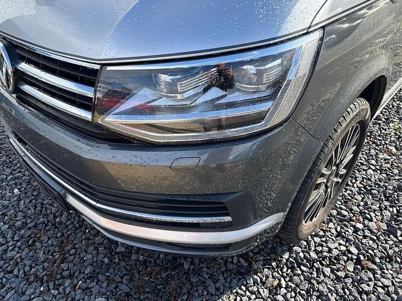 Gebraucht VW Caravelle Highline 204 PS (150 kW) 2017 Grau Van