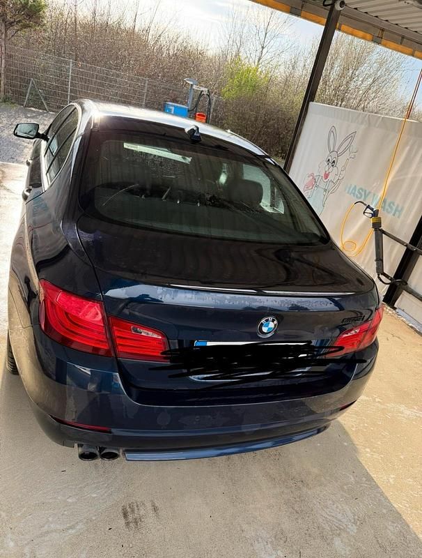 Gebraucht BMW 523 204 PS (150 kW) 2011 Blau Limousine