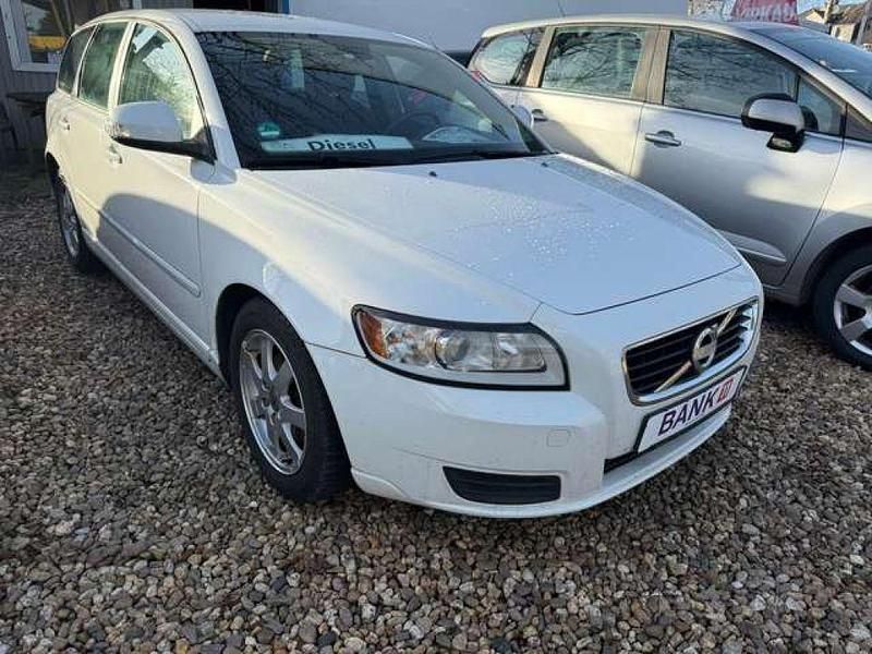 Gebraucht Volvo V50 114 PS (83 kW) 2011 Weiß Kombi