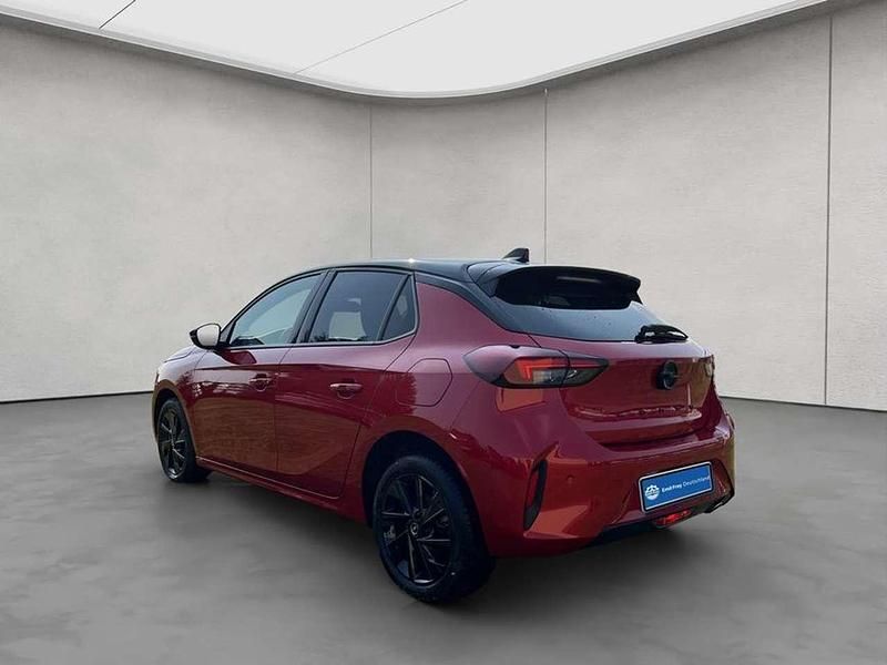 Gebraucht Opel Corsa 101 PS (74 kW) 2024 Kardio rot metallic Limousine