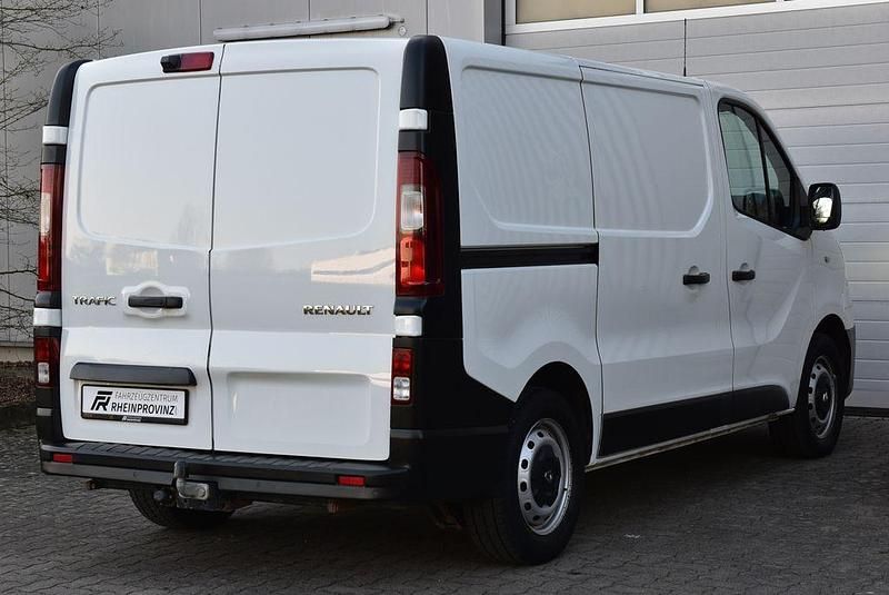 Gebraucht Renault Trafic Komfort 145 PS (106 kW) 2020 Weiß Van / Kleinbus