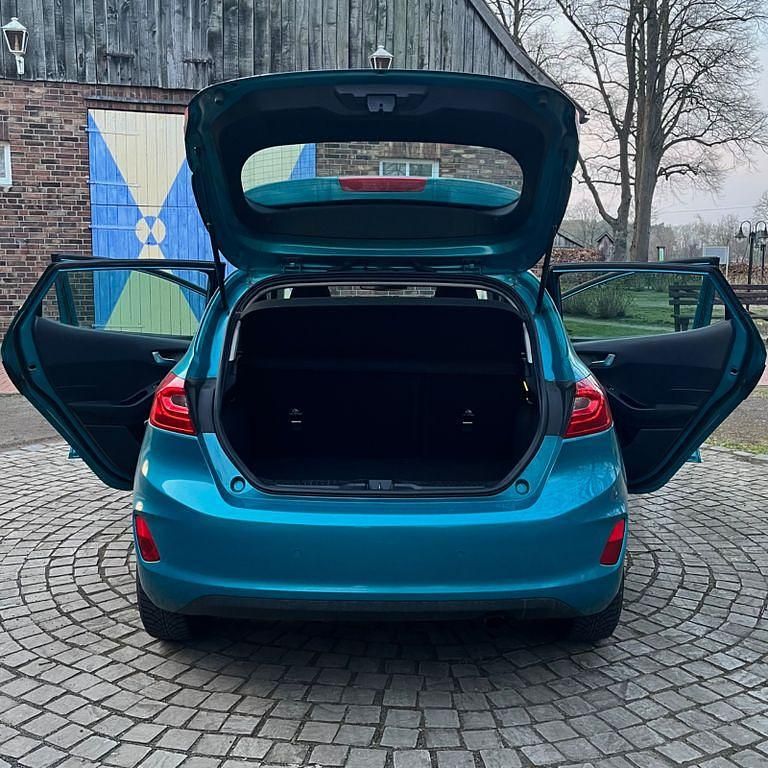 Gebraucht Ford Fiesta Vignale 120 PS (88 kW) 2017 Blau Limousine