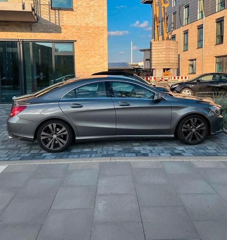 Gebraucht Mercedes CLA180 122 PS (89 kW) 2014 Silber Limousine