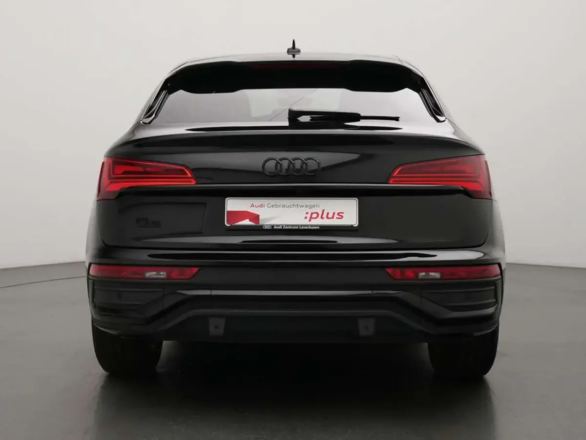 Gebraucht Audi Q5 Sportback S-Line 163 PS (119 kW) 2023 Schwarz SUV