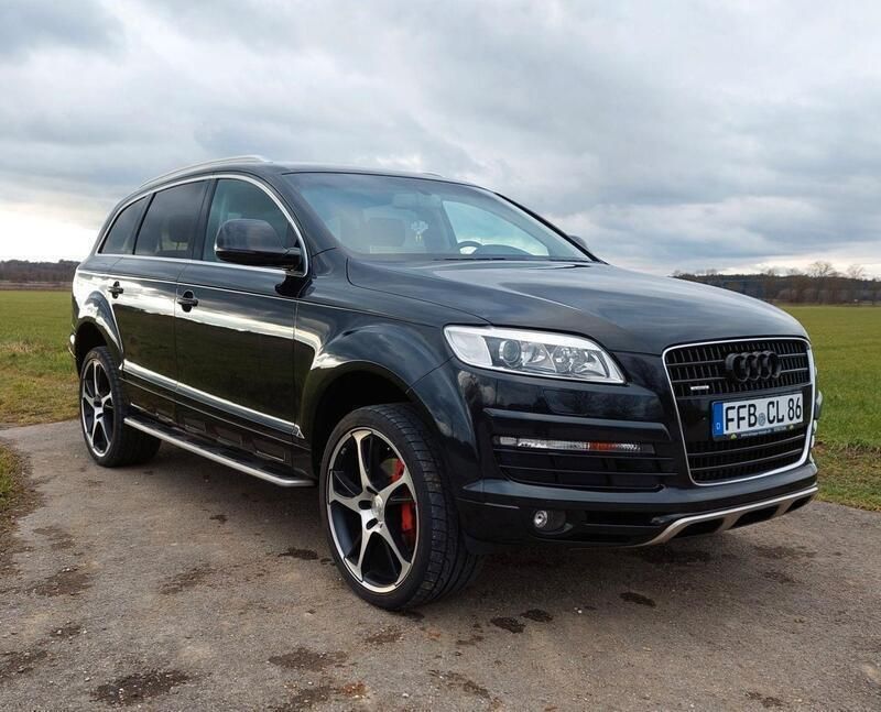 Schwarz Gebraucht 2006 Audi Q7 Ambiente SUV | 13.890 € (Teuer) - Bild 1/4