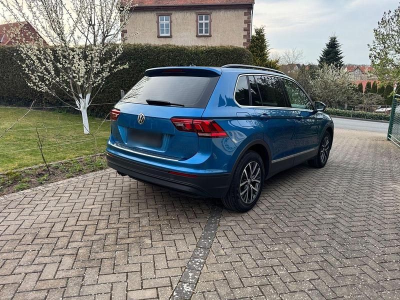Gebraucht VW Tiguan 150 PS (110 kW) 2020 Blau SUV