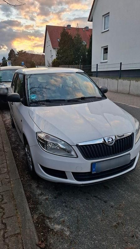 Gebraucht Skoda Fabia Cool Edition 60 PS (44 kW) 2014 Weiß Kleinwagen