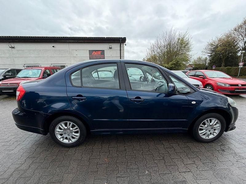 Gebraucht Suzuki SX4 107 PS (78 kW) 2009 Blau Limousine