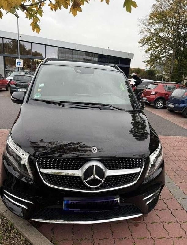 Gebraucht Mercedes V220 Avantgarde Edition 237 PS (174 kW) 2021 Schwarz Van / Kleinbus