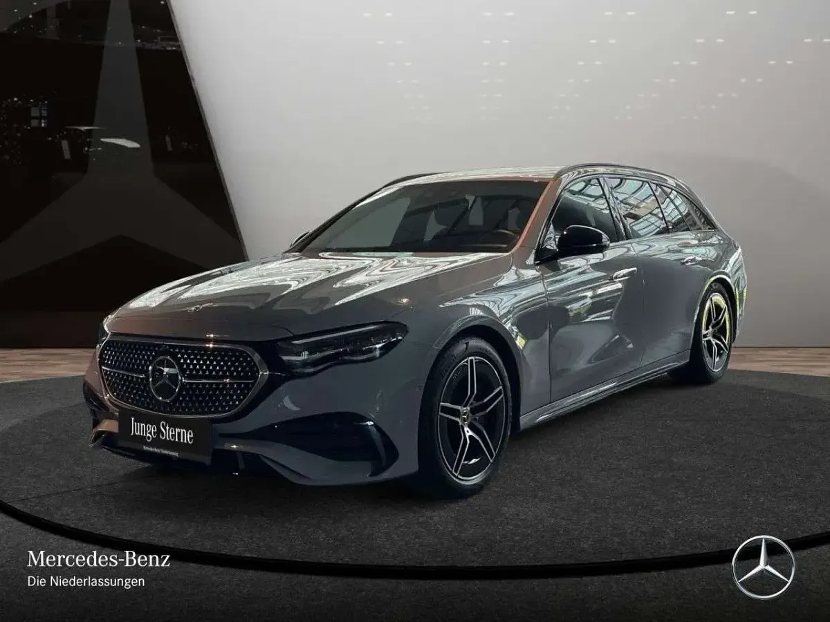Second-hand Mercedes E300 AMG 197 CP (144 kW) 2025 Gri Berlinǎ