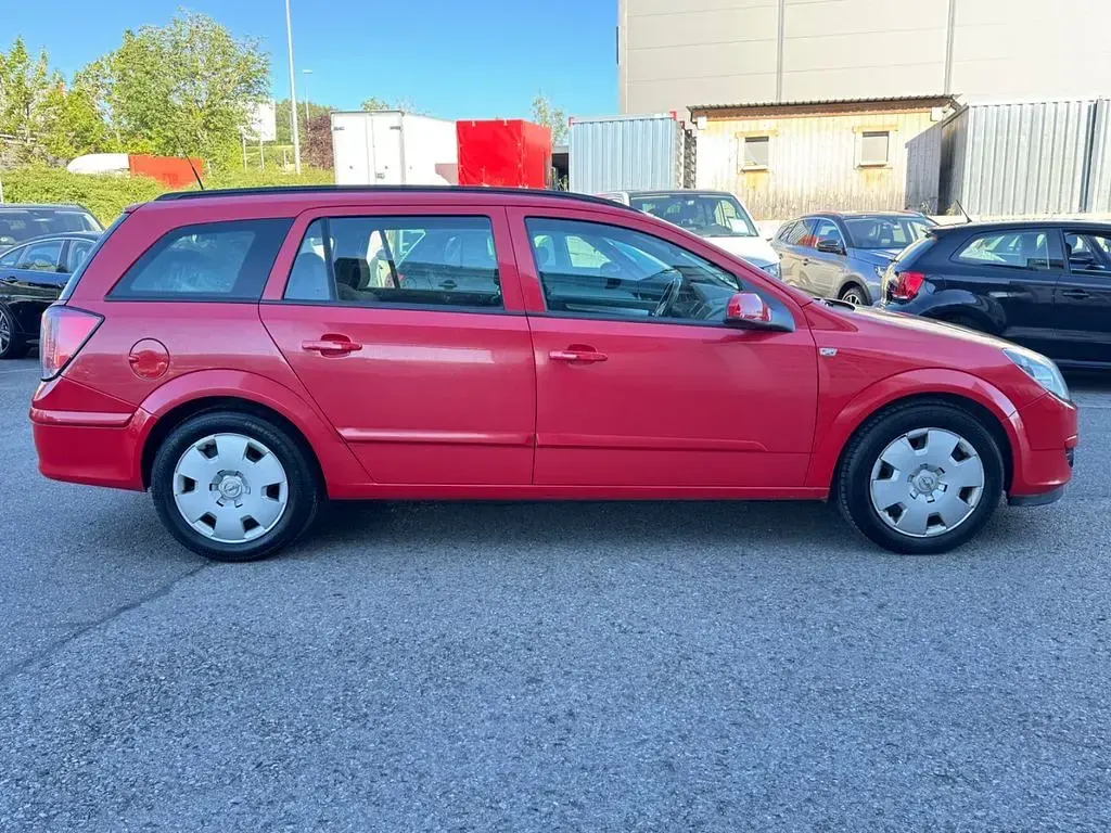 Gebraucht Opel Astra Edition 101 PS (74 kW) 2005 Rot Limousine