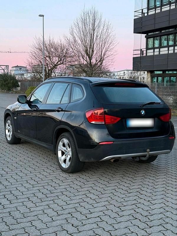 Gebraucht BMW X1 140 PS (102 kW) 2011 Schwarz SUV