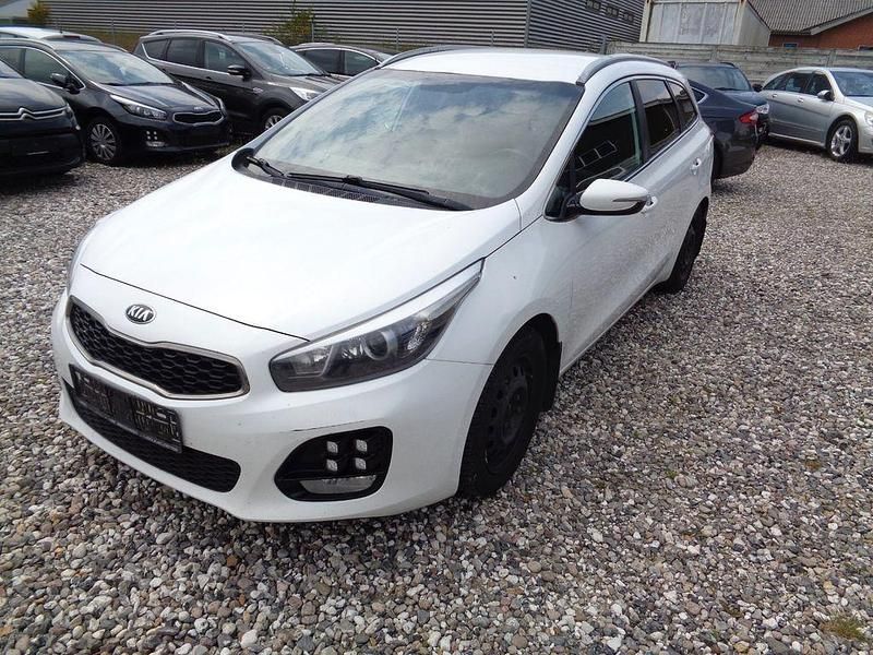 Weiß Gebraucht 2015 Kia Ceed Sportswagon GT-Line Kombi | 4.200 € (Fairer Preis) - Bild 1/4
