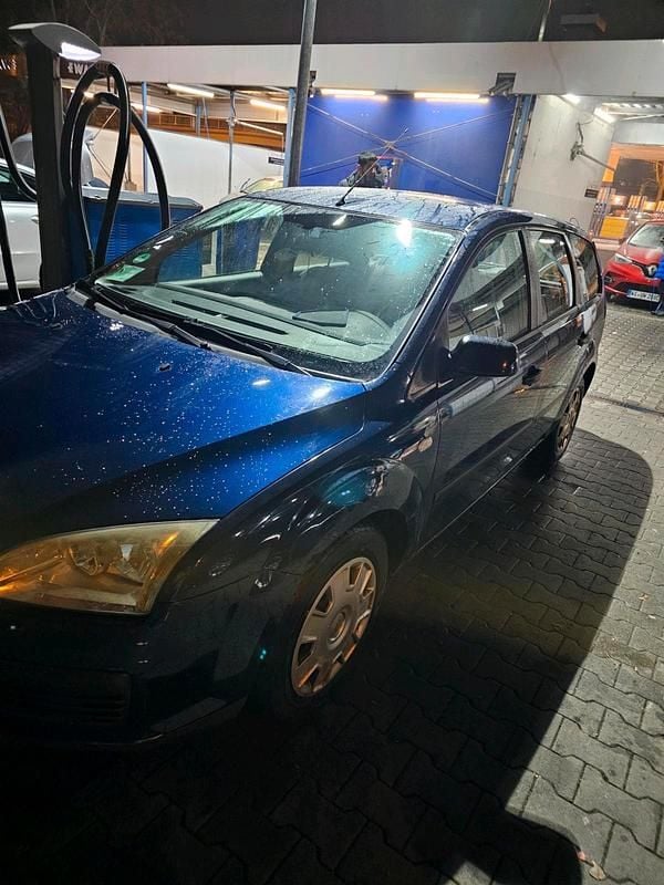 Gebraucht Ford Focus 100 PS (73 kW) 2006 Blau Kombi