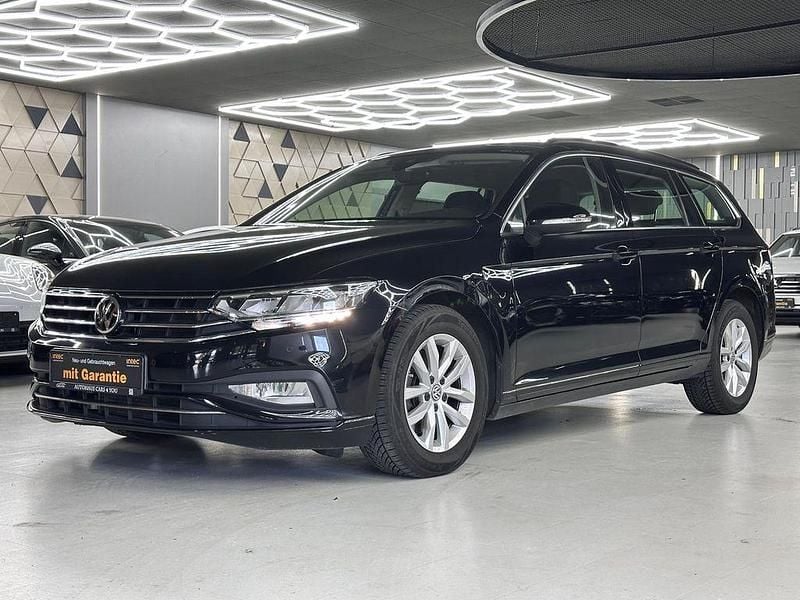 Gebraucht VW Passat Business 150 PS (110 kW) 2020 Deep black perleffekt Kombi