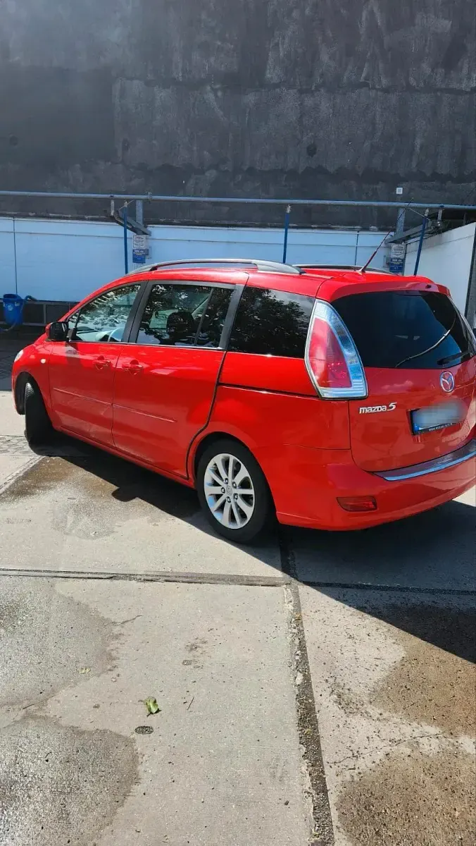 Gebraucht Mazda 5 143 PS (105 kW) 2009 Rot Van / Kleinbus