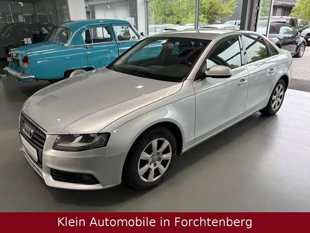 Gebraucht Audi A4 Ambiente 143 PS (105 kW) 2011 Silber Limousine