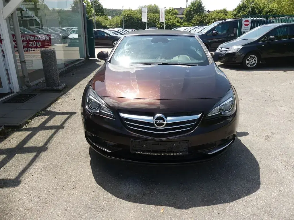Gebraucht Opel Cascada Innovation 120 PS (88 kW) 2013 Braun Cabrio