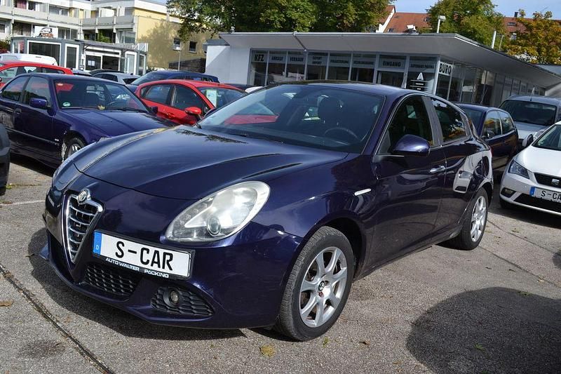 Blau Gebraucht 2011 Alfa Romeo Giulietta Turismo Kleinwagen | 2.900 € (Fairer Preis) - Bild 1/4