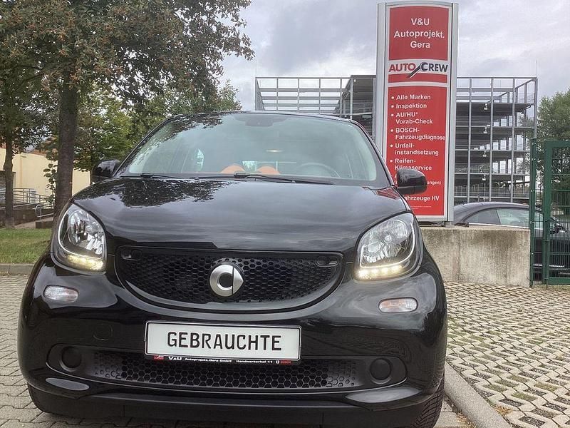 Schwarz Gebraucht 2016 Smart ForFour Passion Kleinwagen | 10.990 € (Fairer Preis) - Bild 1/4