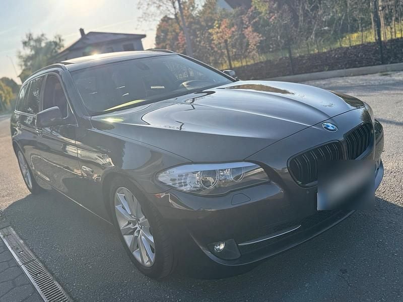 Gebraucht BMW 525 218 PS (160 kW) 2011 Braun Kombi