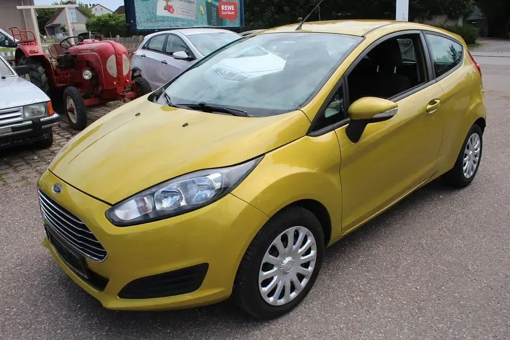 Gebraucht Ford Fiesta Trend 65 PS (47 kW) 2013 Gold Kleinwagen