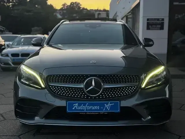Gebraucht Mercedes C180 AMG 156 PS (114 kW) 2020 Grau Kombi