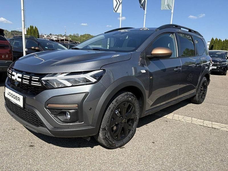 Gebraucht Dacia Jogger Extreme 140 PS (102 kW) 2025 Grau Van / Kleinbus
