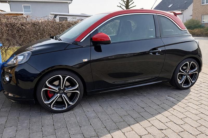 Gebraucht Opel Adam Sport 150 PS (110 kW) 2016 Schwarz Kleinwagen