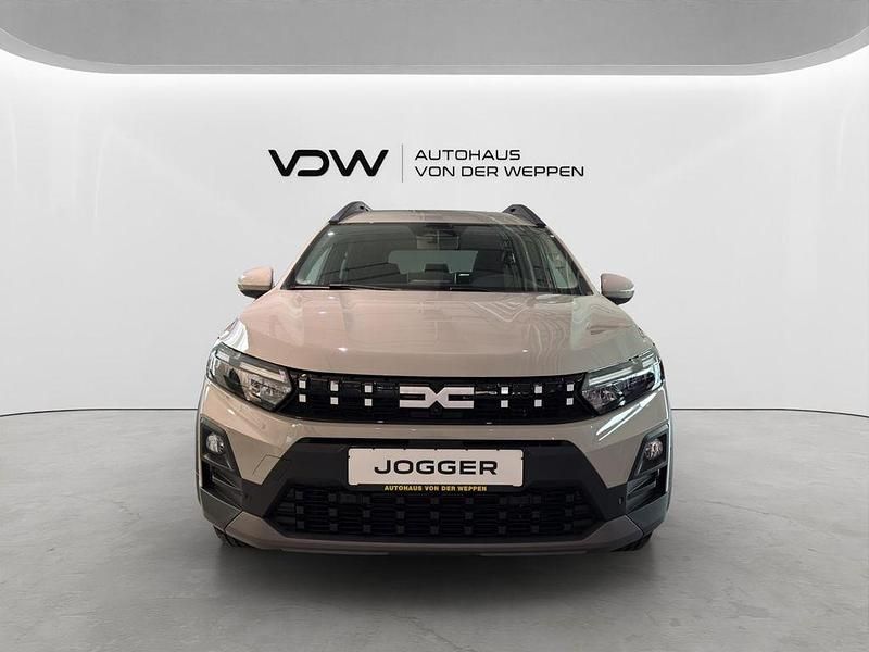 Neu Dacia Jogger Journey 158 PS (116 kW) 2026 Beige Van / Kleinbus